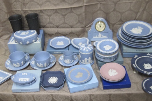 WEDGWOOD ウェッジウッド ジャスパー　カップ＆ソーサー イヤープレート 小皿 小物入れ プレート 置時計など