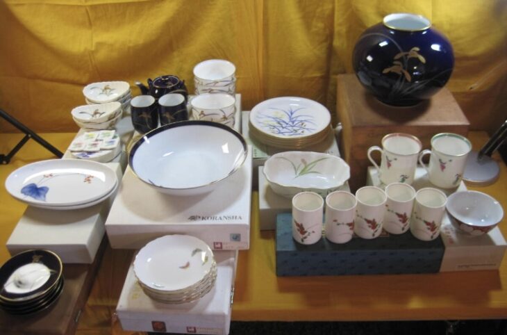 香蘭社 箱付 花瓶 銘々 皿 中皿 鉢 茶碗 マグカップ 小鉢 箸置き 小皿 急須 湯呑み など
